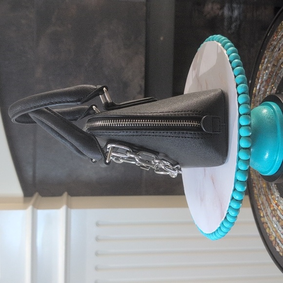 Steve Madden Black Crossbody Handbag - Picture 3 of 12